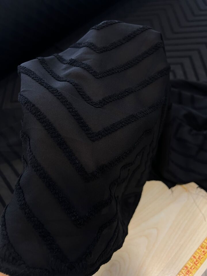 Nakışlı Siyah Şifon Kumaş Eni 150 Cm