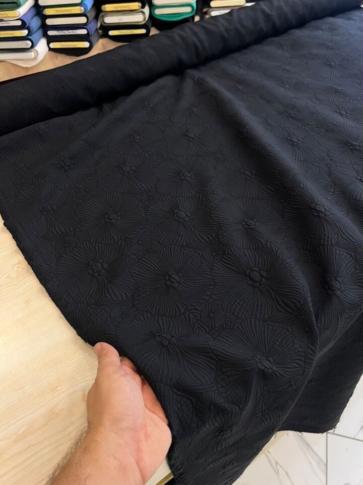 Baharlık / Kışlık Kapitone Kumaş  (En 150cm)