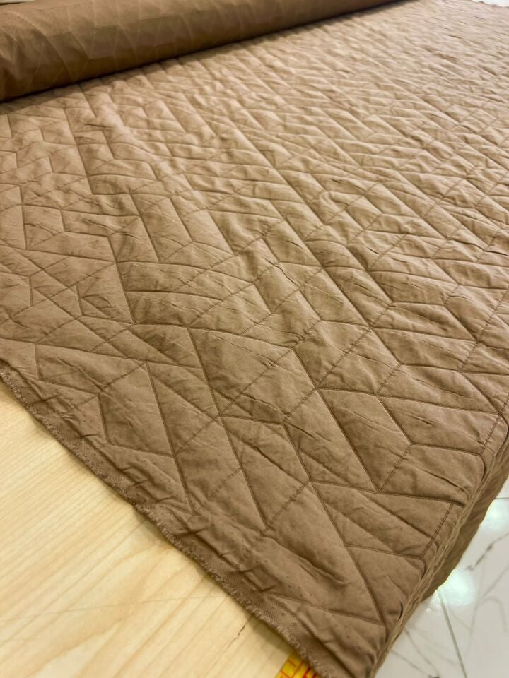 Baharlık / Kışlık Kapitone Kumaş  (En 150cm)