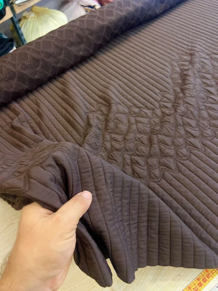 Baharlık / Kışlık Kapitone Kumaş  (En 150cm)