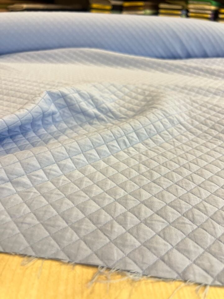 Baharlık / Kışlık Kapitone Kumaş  (En 150cm)