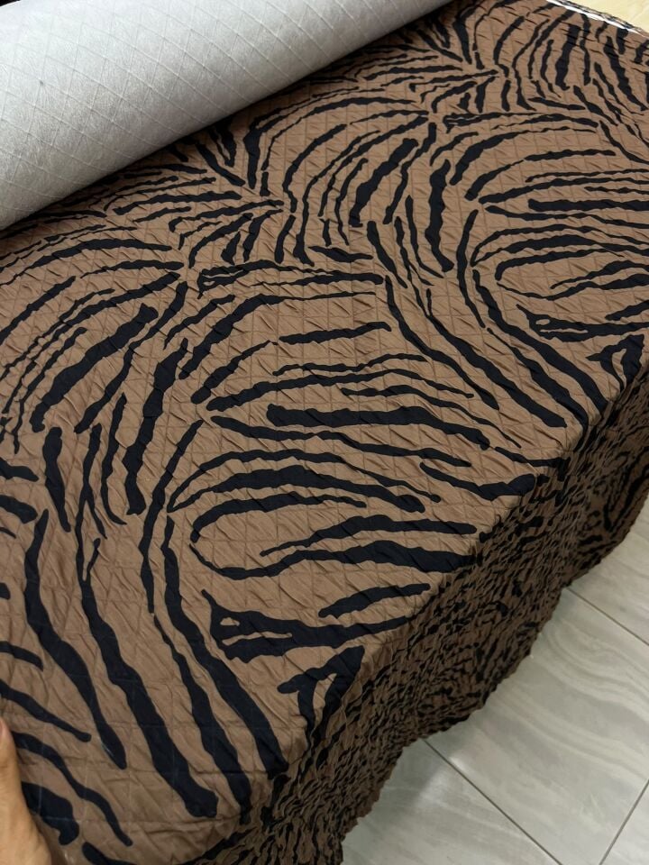 Baharlık / Kışlık Kapitone Kumaş  (En 150cm)