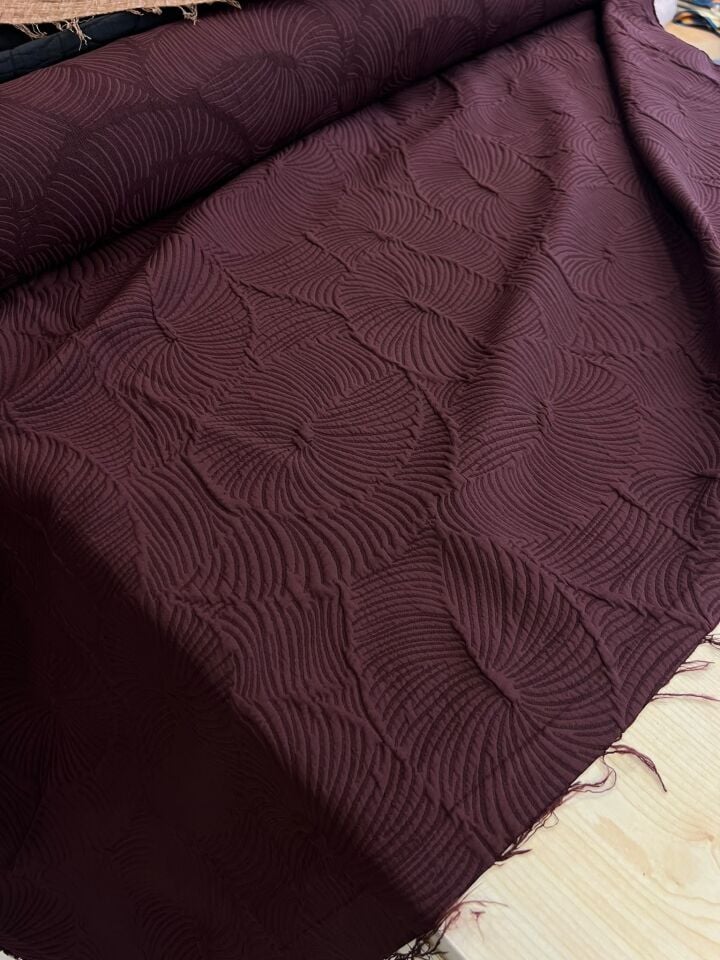 Baharlık / Kışlık Kapitone Kumaş  (En 150cm)