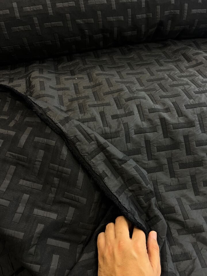Baharlık / Kışlık Kapitone Kumaş  (En 150cm)