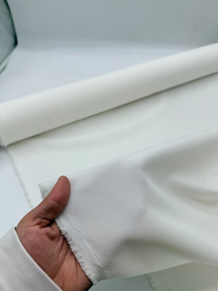 Kırık Beyaz Likralı Double Poliviskon (Eni 145cm) Tok Yapıya Sahiptir Kalemetek,Pantalon,Ceket,Jile
