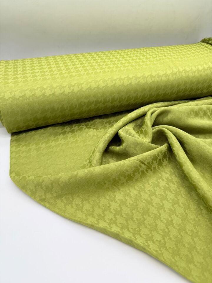Yağ Yeşili İpek Jakar Eni 145 cm Elbise Gömlek Vb Polyester İçermez Dökümlüdür